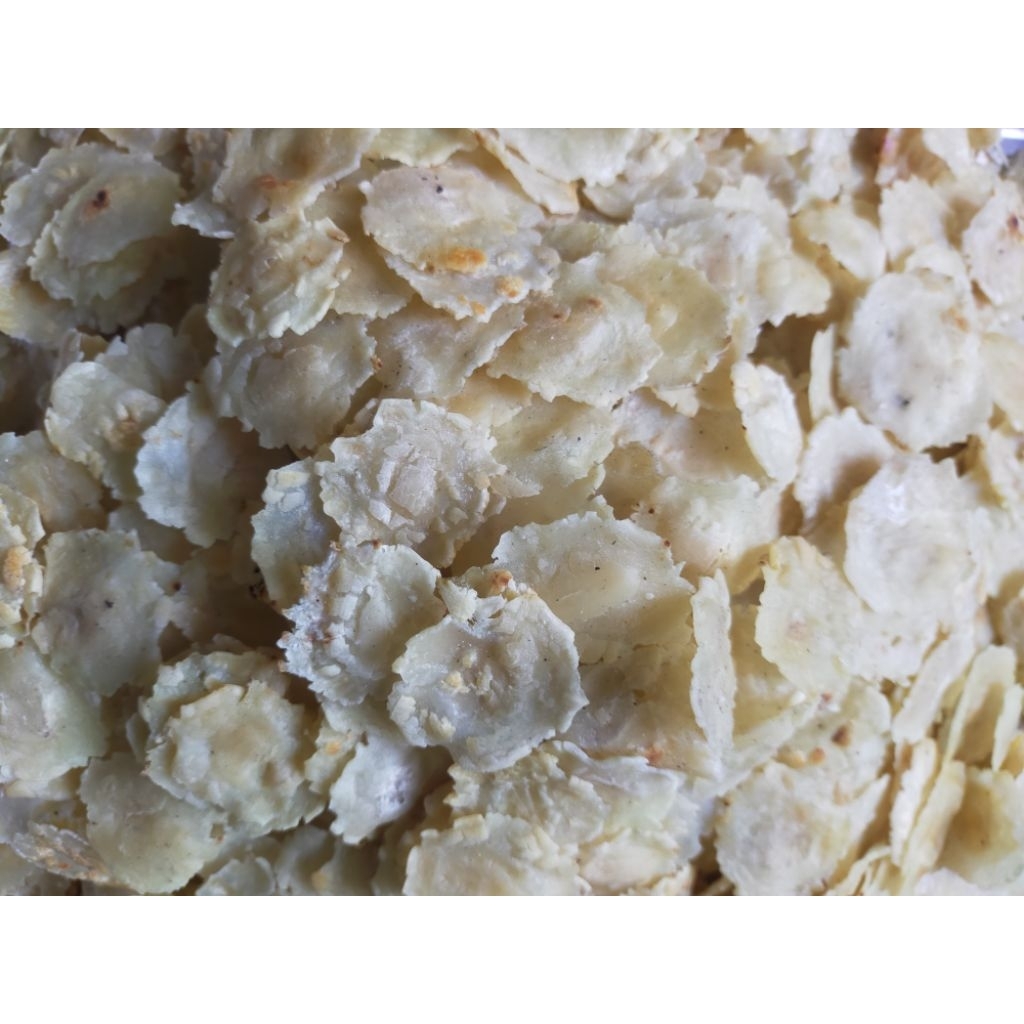 

Emping melinjo mentah berkualitas siap goreng