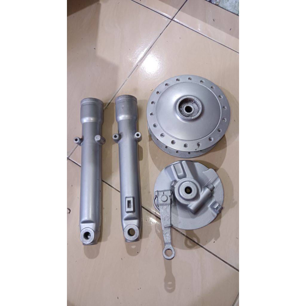 Bottom Set Tromol depan Honda S90z S90 benly s110 cb100 cb125 original