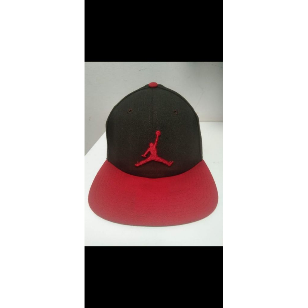 topi jordan original kondisi baik