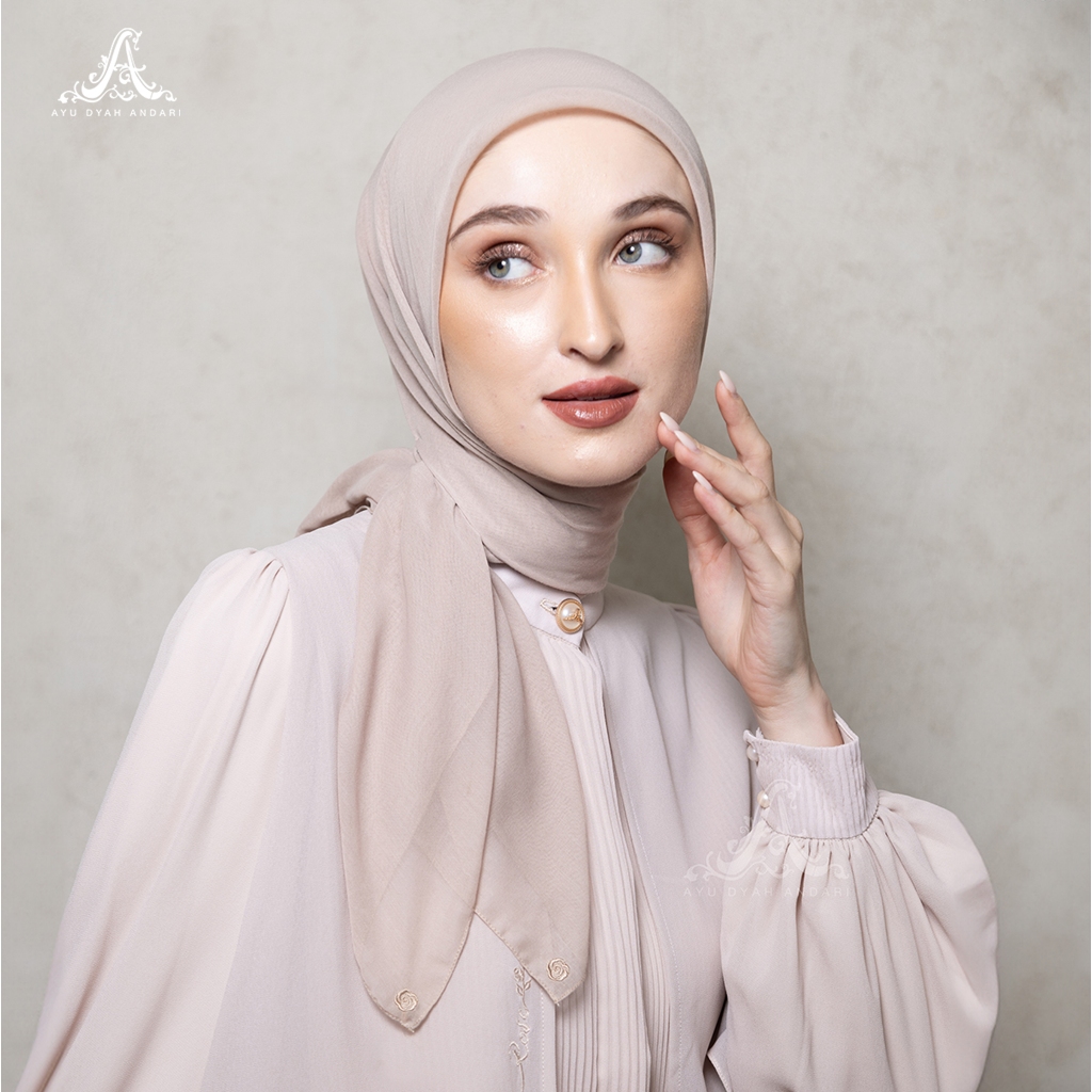 AYU DYAH ANDARI - Rosella Plain Scarf