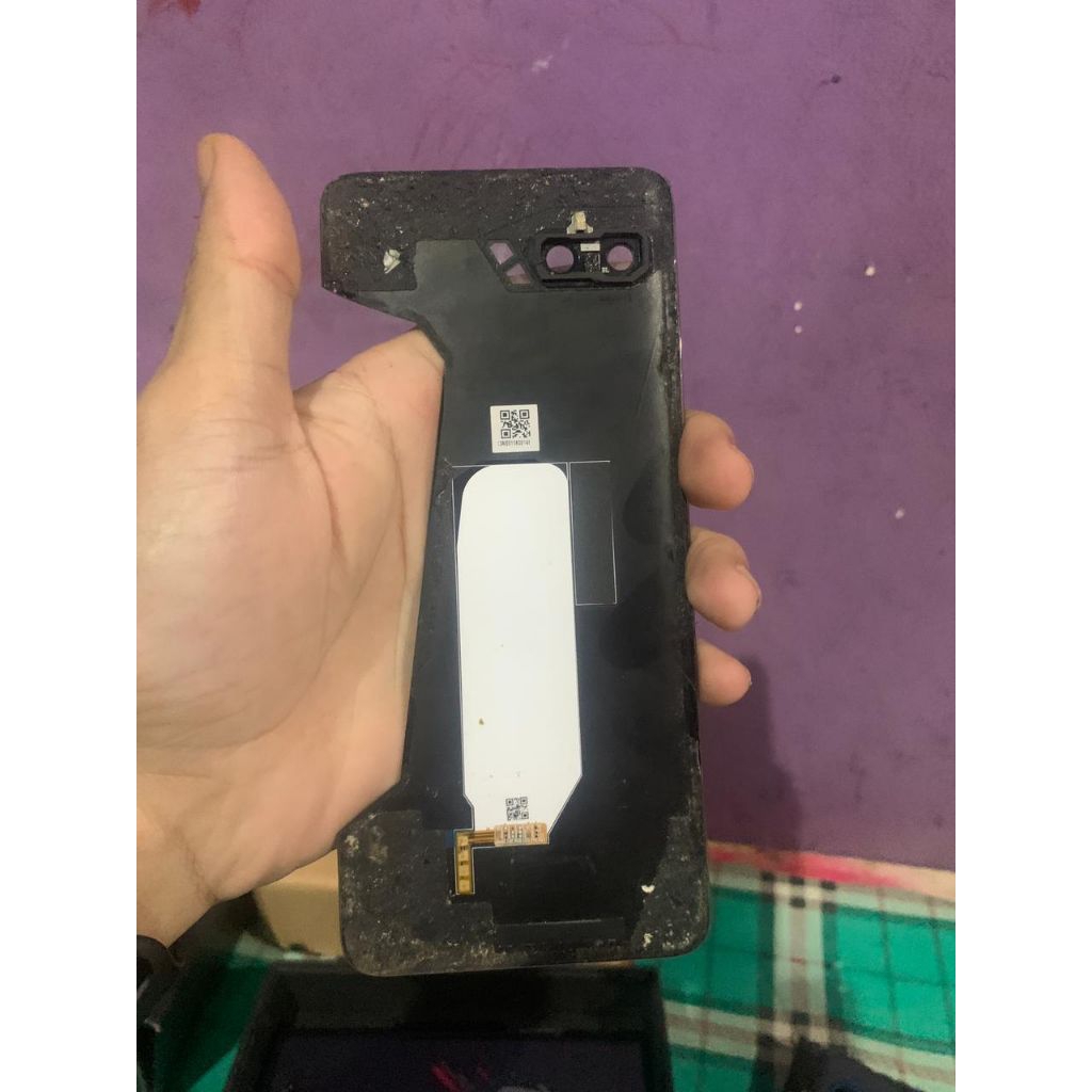 Backdoor Asus Rog 2 Kondisi Seperti di foto Include Dengan lampu RGB