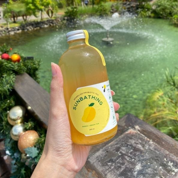 

Sunbathing - Mango + Green Tea Kombucha by Seven 280ml