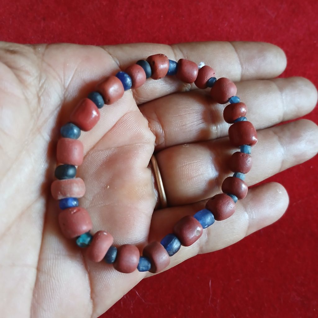 Koleksi Temuan Galian Tanah Manik Monte Merah KUNO KaBudhan