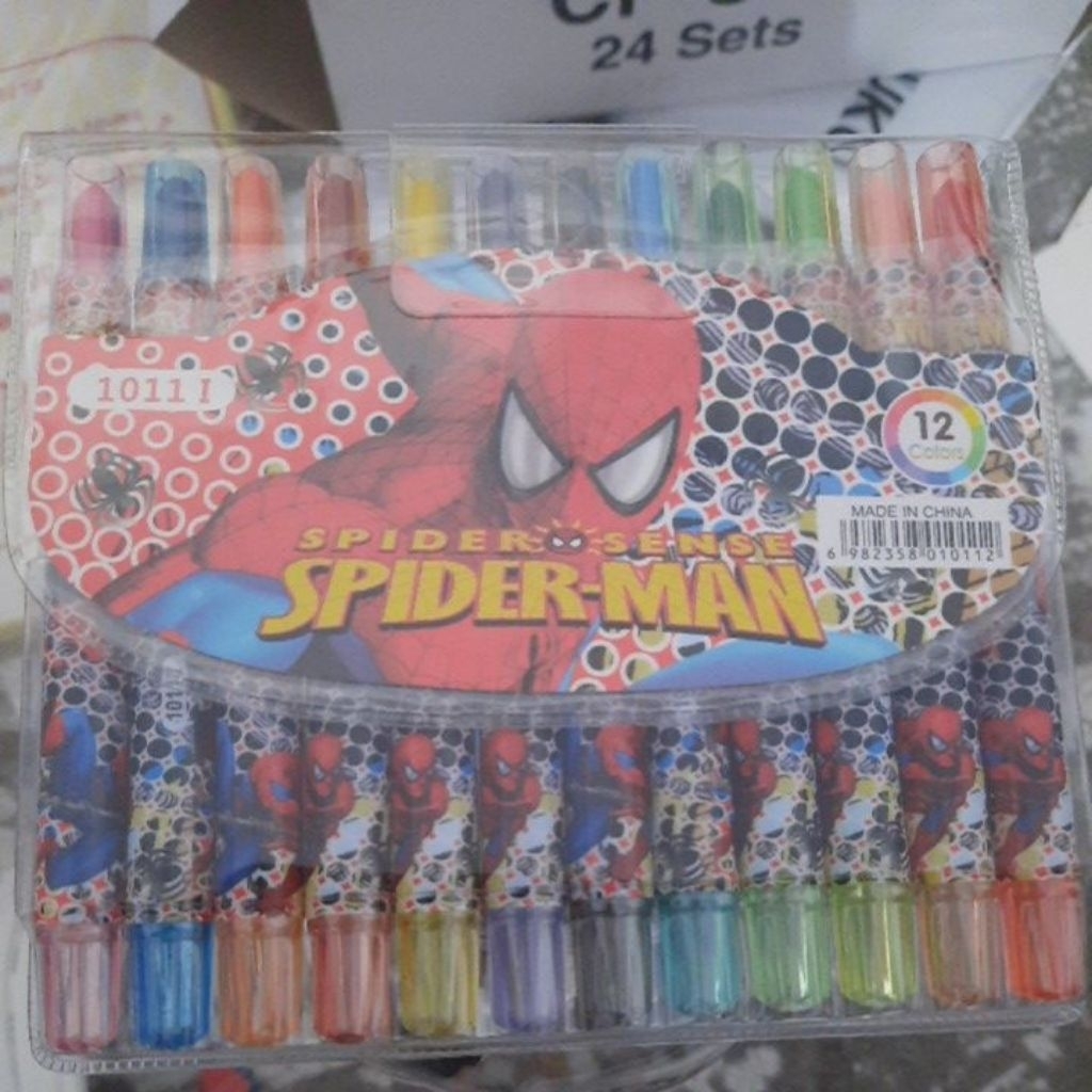 

Crayon krayon putar pendek 12 warna motif SPIDERMAN anak cowok/anak laki laki