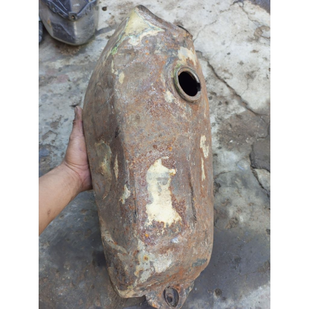 tangki bensin tangki bahan bakar yamaha dt100 trail dt100x original bekas bahkan