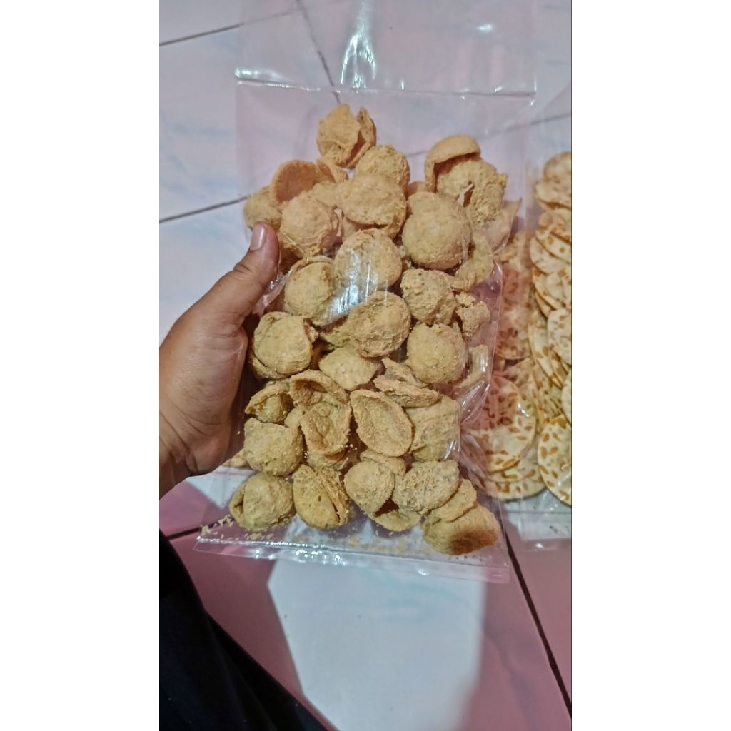 

kripik kulit tahu