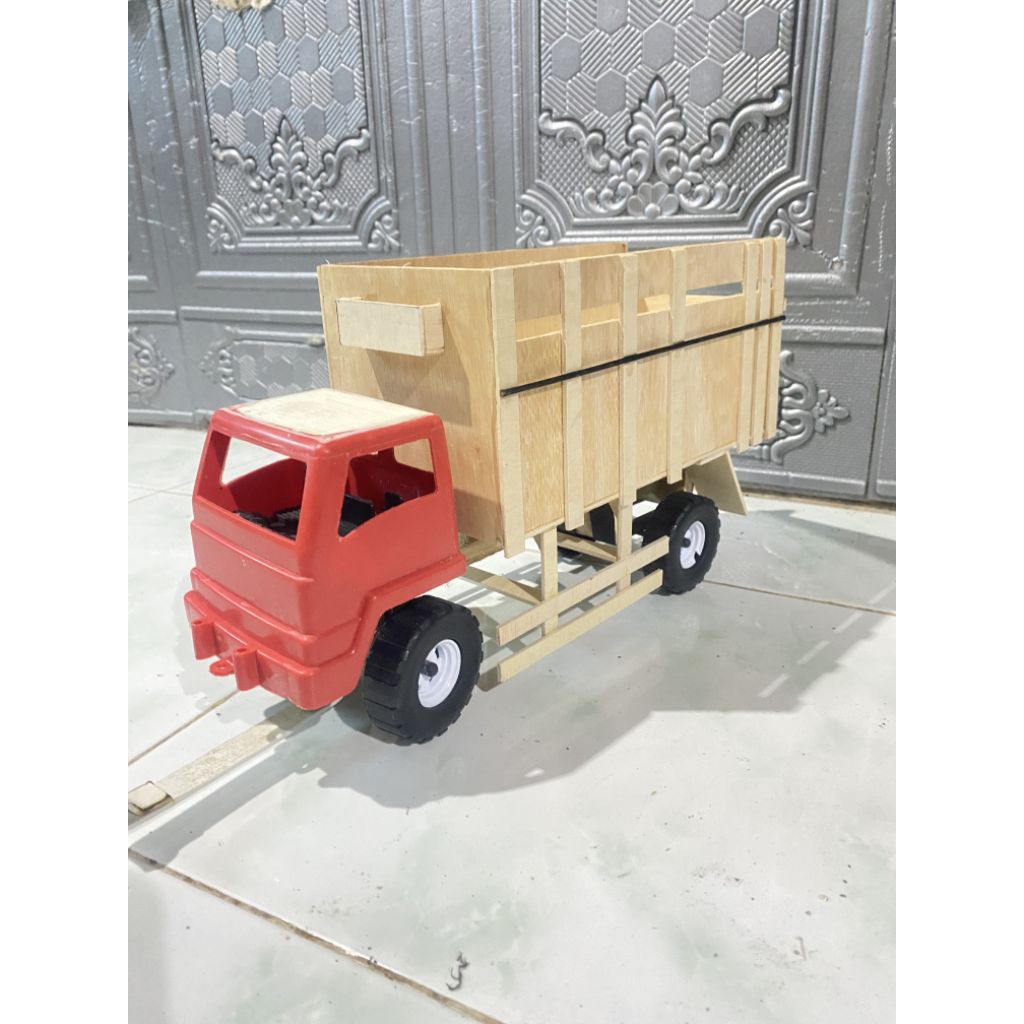 Miniatur Truk Plastik Style Herex Oleng Bisa Belok Murah