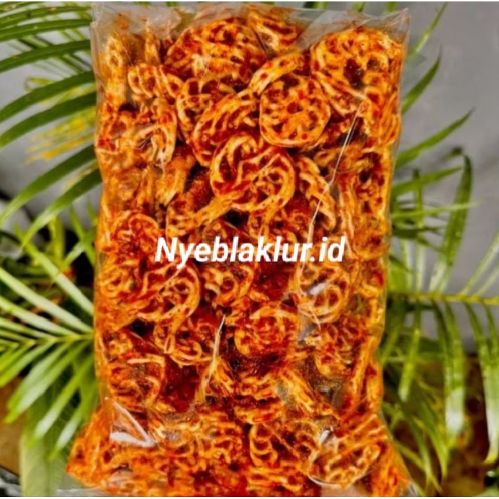 

Seblak kering kerupuk pedo/kerupuk rafael/kerupuk mawar pedas daun jeruk 1kg. Cemilan pedas, snack ringan kering, food instan.