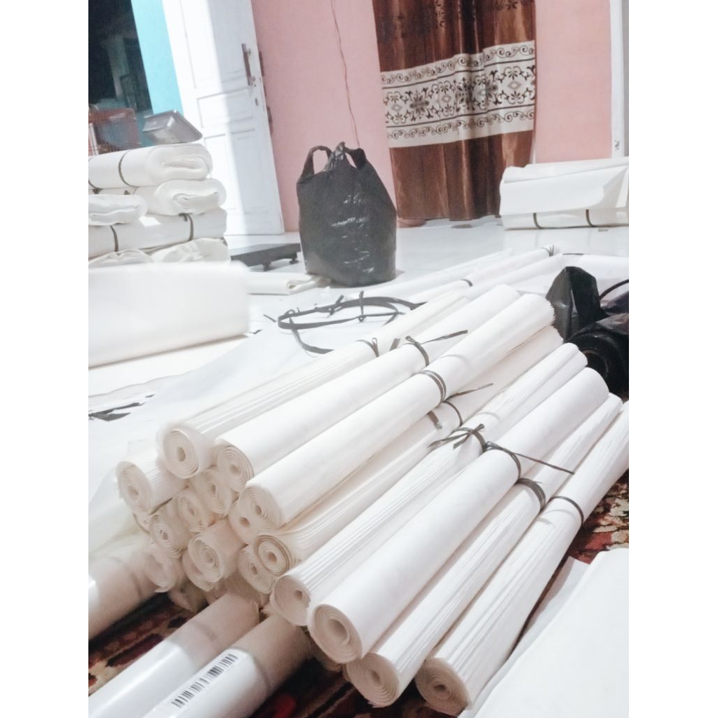 

Kertas Layangan Ter Murah Litho Printing Murah Ukuran 60x60. 1 Kebet Geblus Harga/1 Ikat Isi 50 Lembar