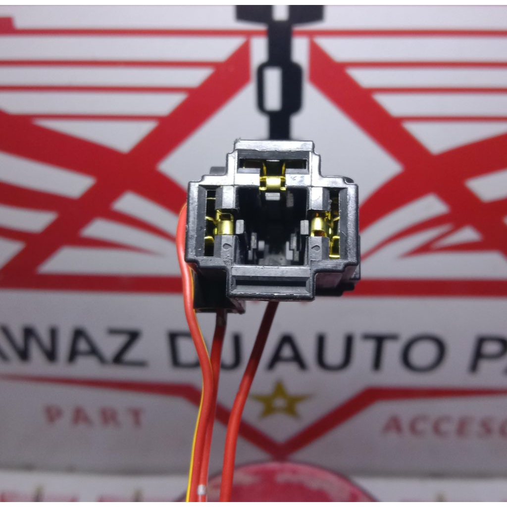 Soket Fiting H4 Lampu Besar Utama Mobil Original Universal