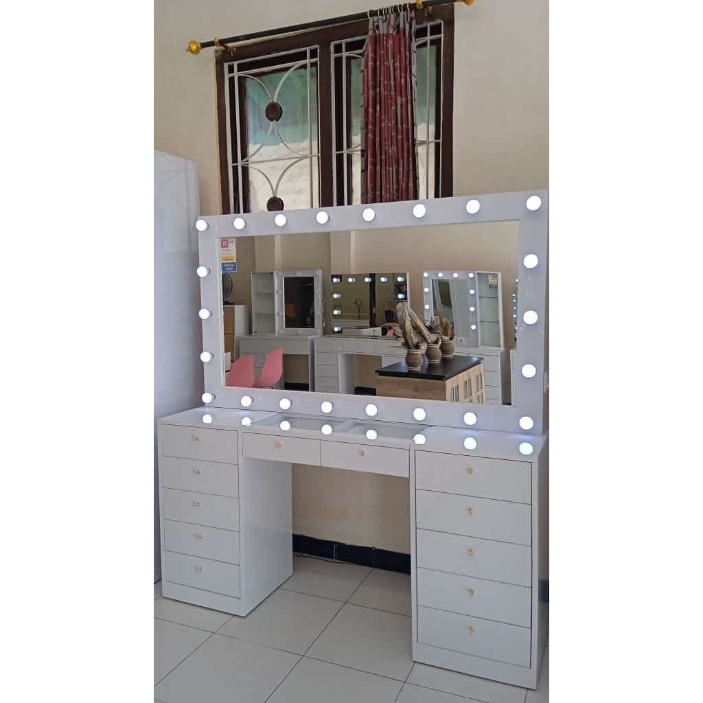 Meja rias MUA/Meja rias vanity mirror/Meja rias frameless/meja rias artis/meja rias led/meja rias la
