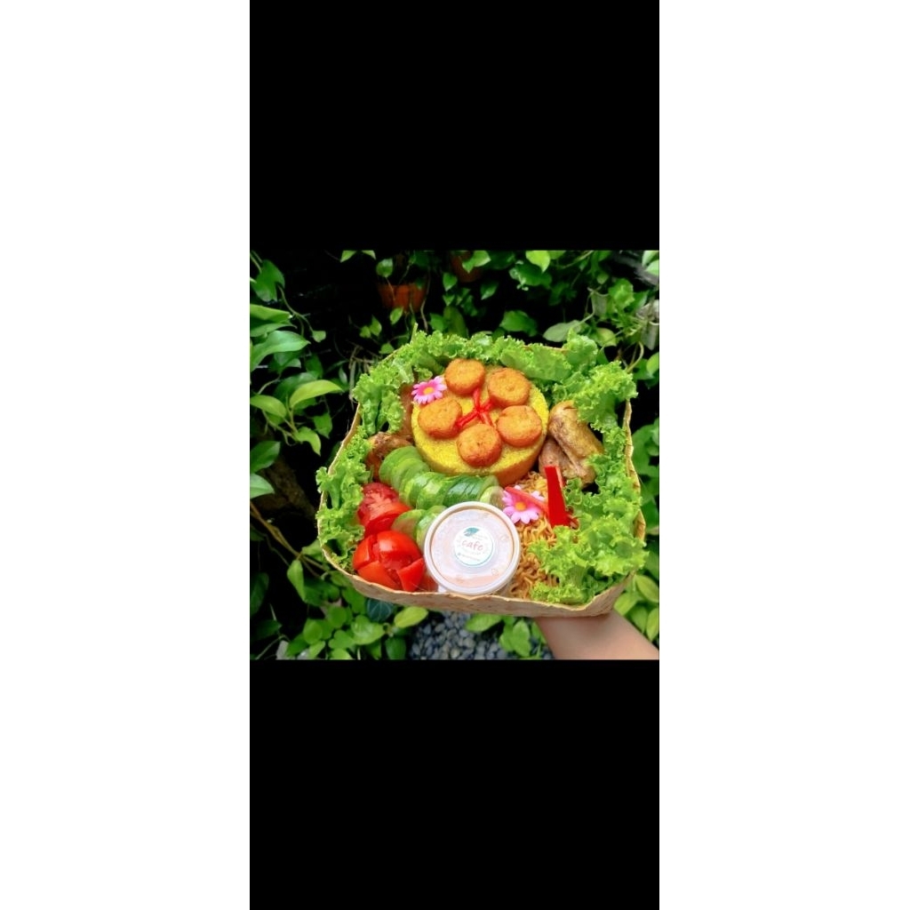 

besek nasi kuning 5 pax