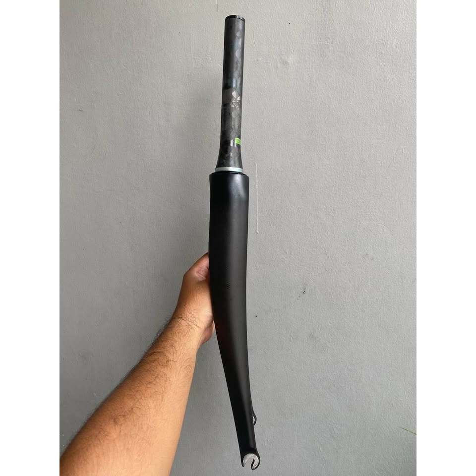 Fork full carbon 700c tapered