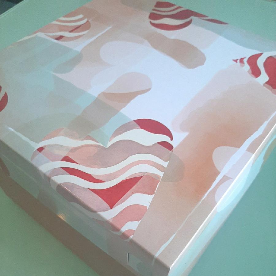 

dus kue love abstrak box tempat roti mika ukuran 25