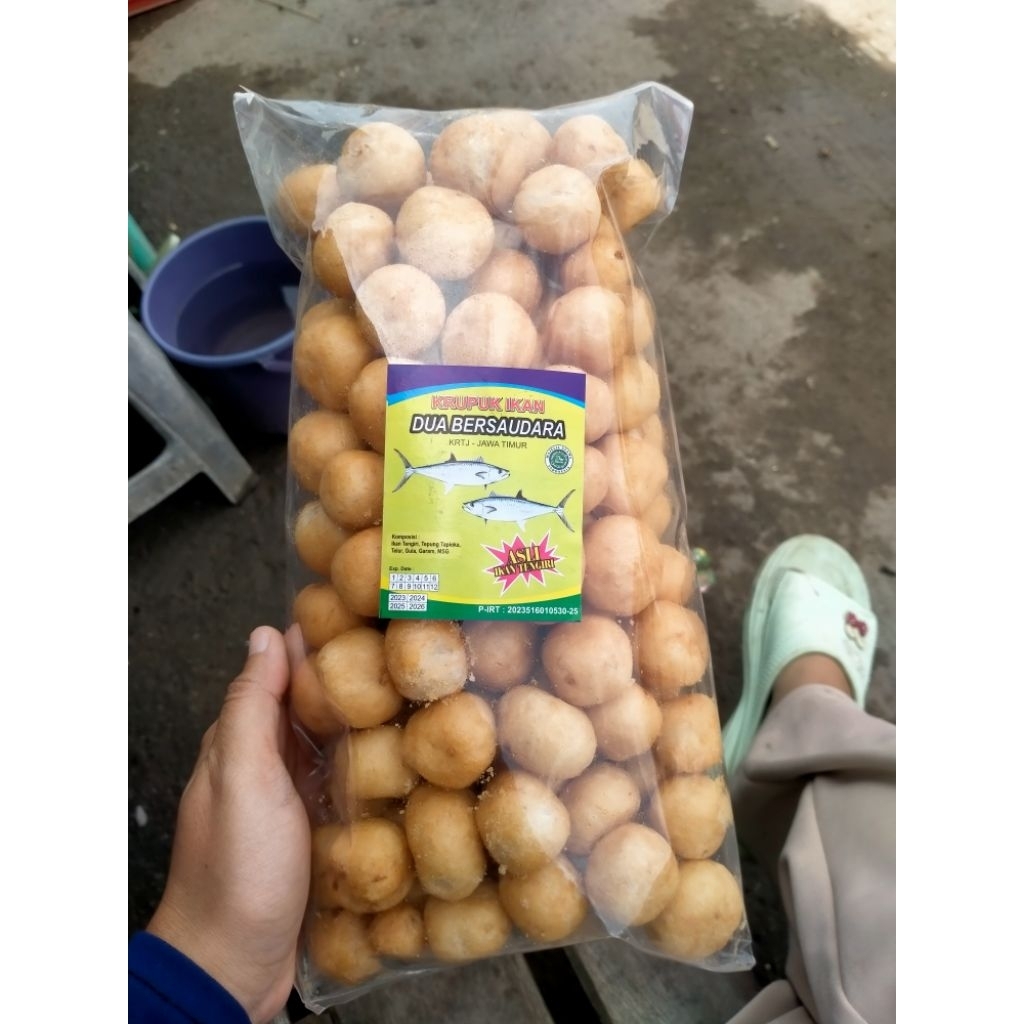 

KERUPUK IKAN TENGGIRI