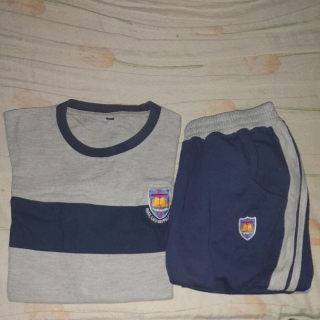 seragam olahraga SMA BPK PENABUR (preloved)