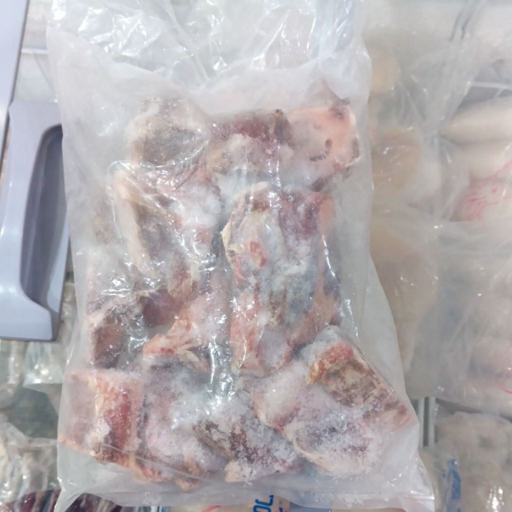 

Buntut Sapi Import Frozen 1kg