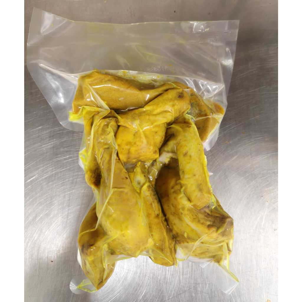 

AYAM BUMBU KUNING - DAGING AYAM UNGKEP (1 EKOR POTONG 8 PCS ) SIAP GORENG