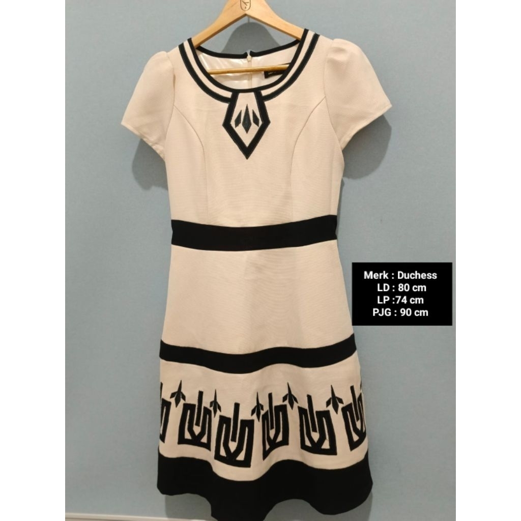 Dress Elegan Duchess Preloved