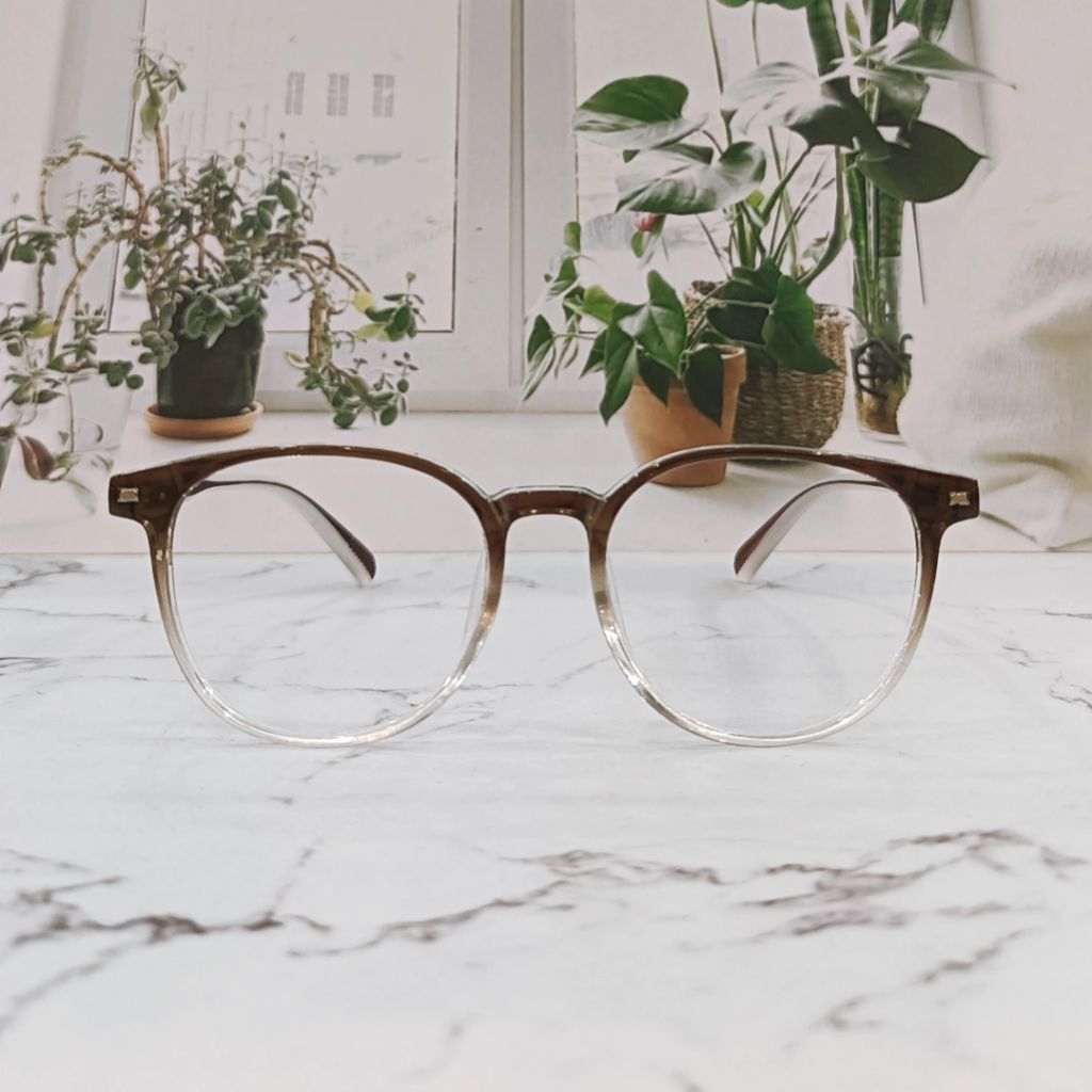 Kacamata bentuk oval Kode Frame 2002