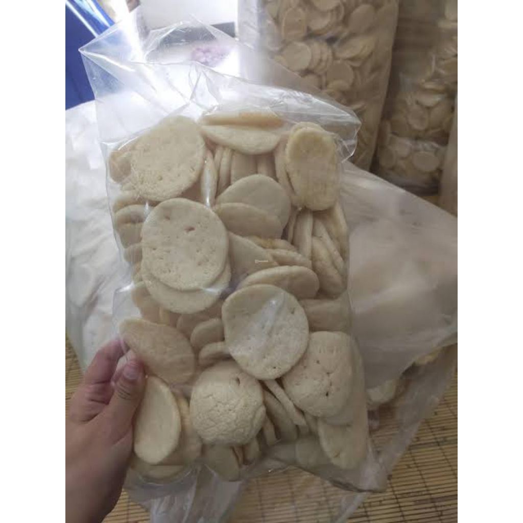 

Kerupuk Tengiri 1 kg Kemplang Palembang (mentah)enak,gurih ,renyah