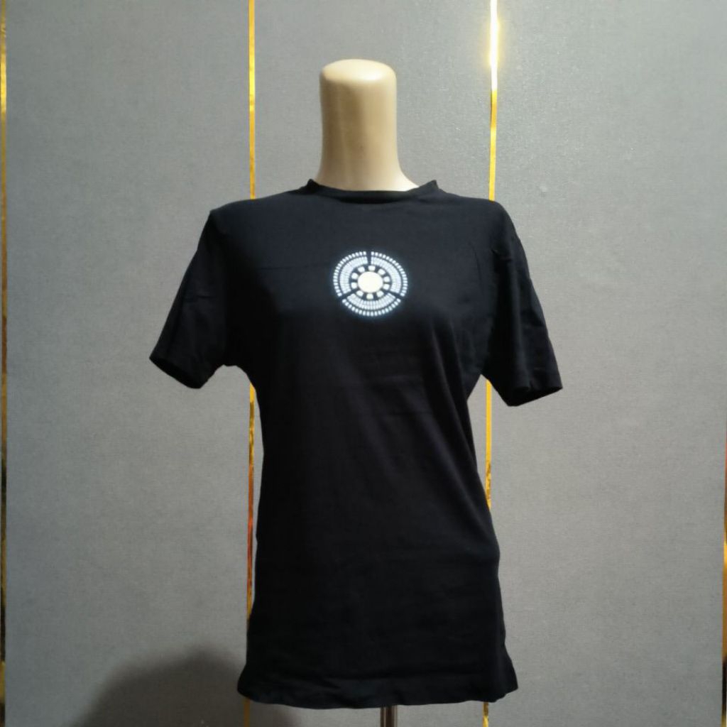 Kaos SPAO Graphic Tee Size 165/88A