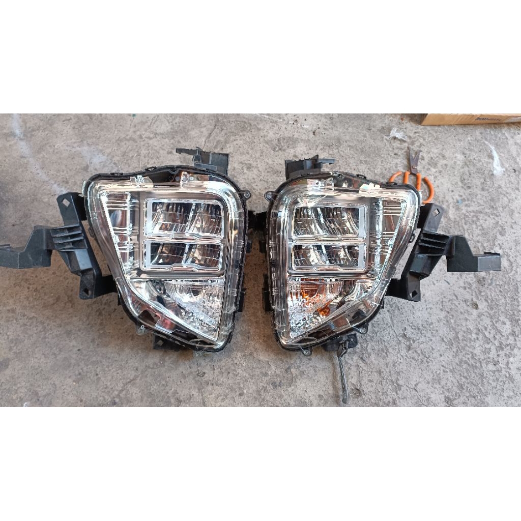 headlamp mitsubishi xpander cross LED ORIGINAL