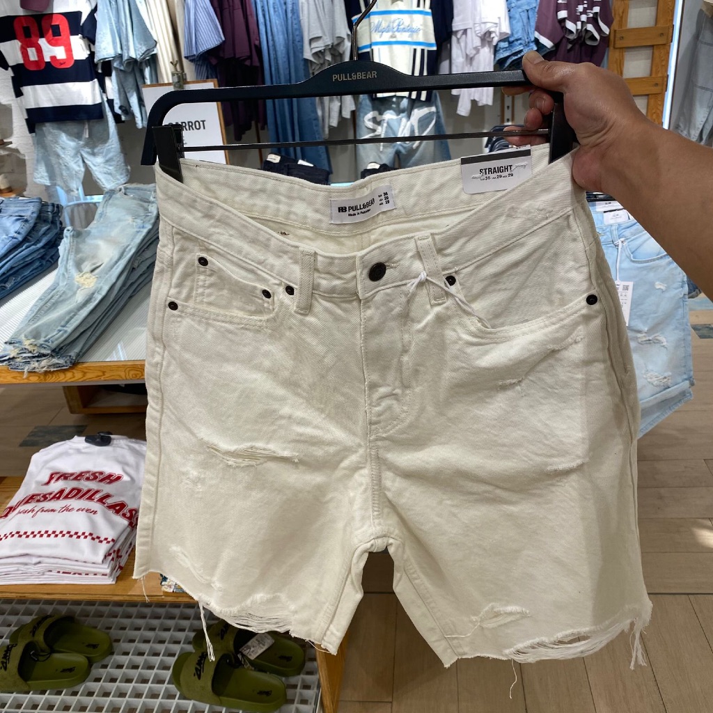 Jastipp. Straight Ripped Jeans Pendek Pull&Bear (Man)