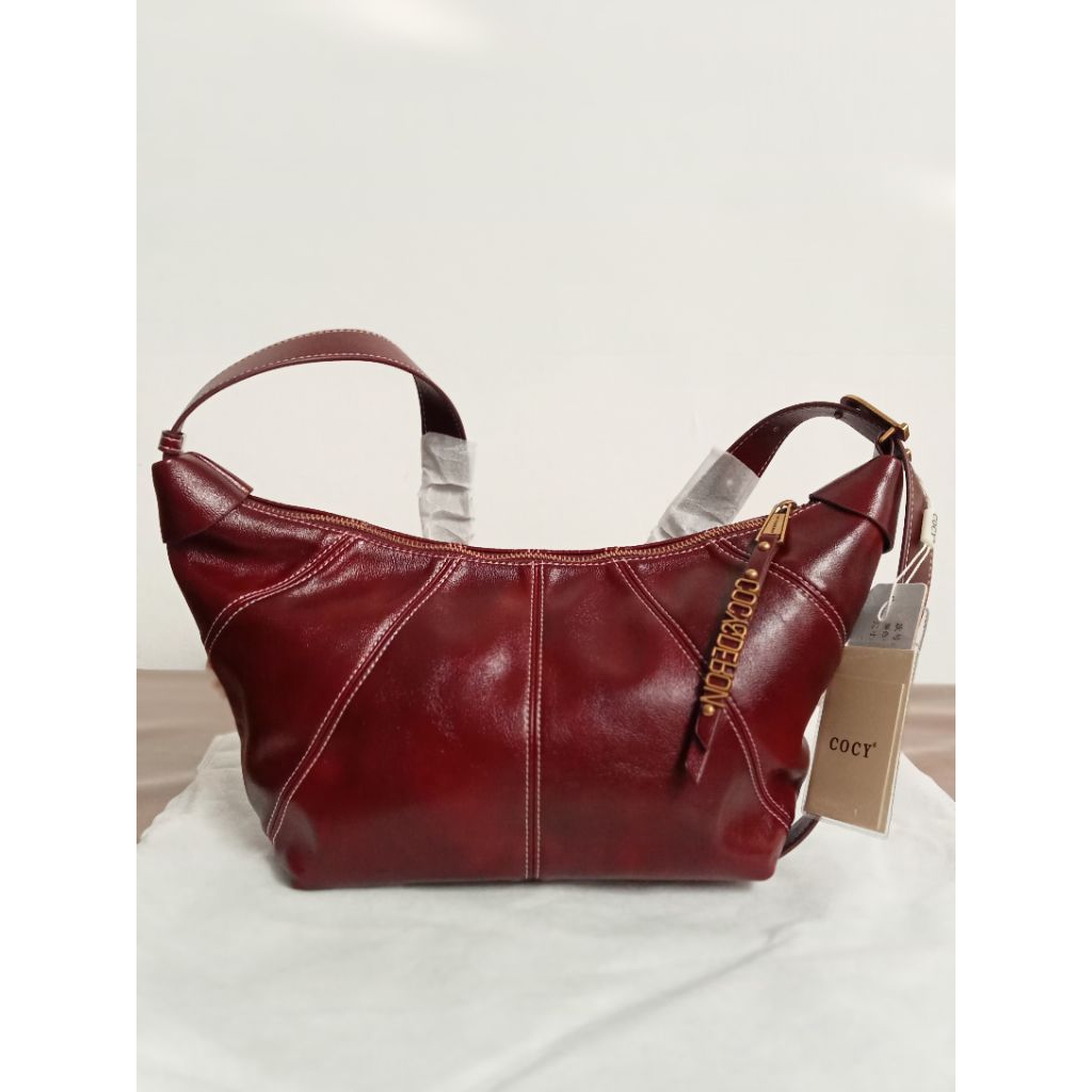 FO Bags Tas Hobo Merah Marun dari Brand COCY Kualitas Premium Bahu Selempang Untuk Kerja Kuliah Guru