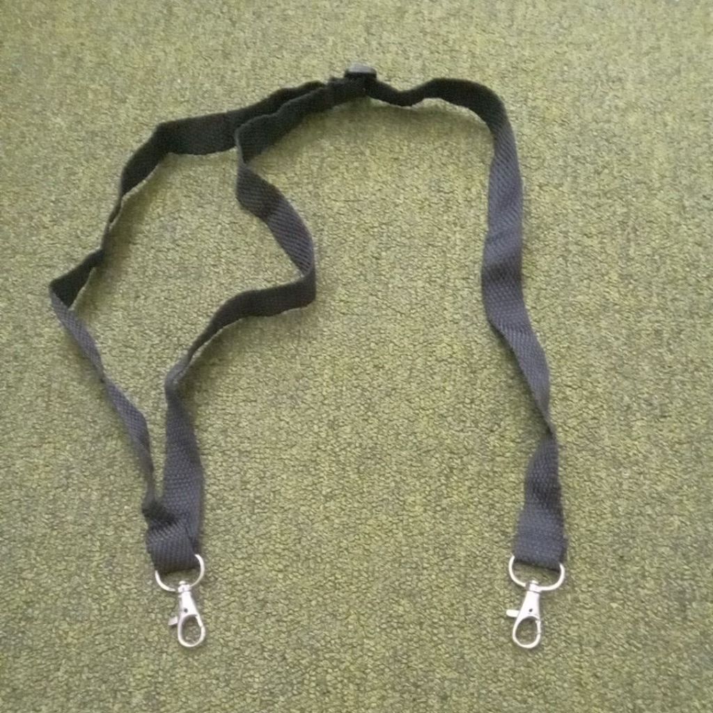 

TSB TALI ID CARD NAME TAG HITAM BERLAPIS