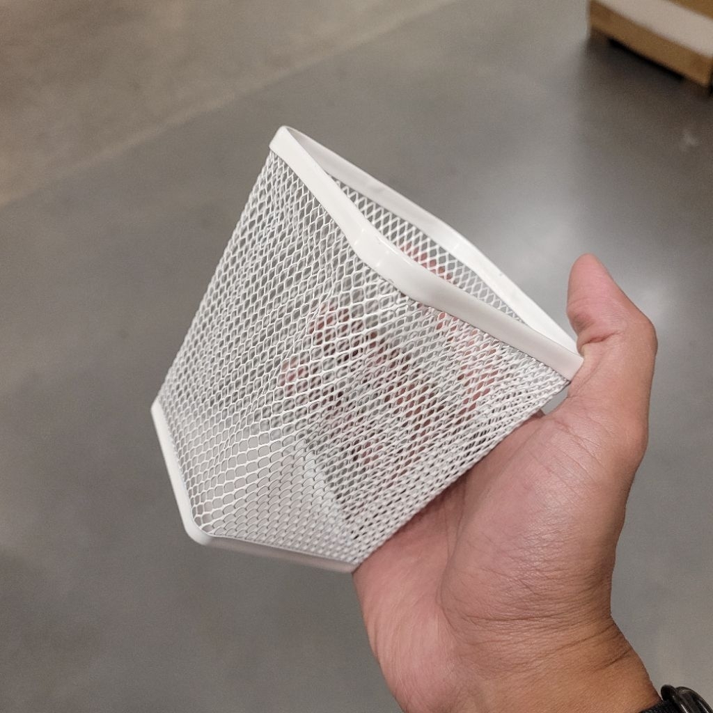 

Dronjons Tempat Pulpen & Pensil Minimalis Baja Poliester 11x10x10 cm Organisasi Meja Kerja Stylish