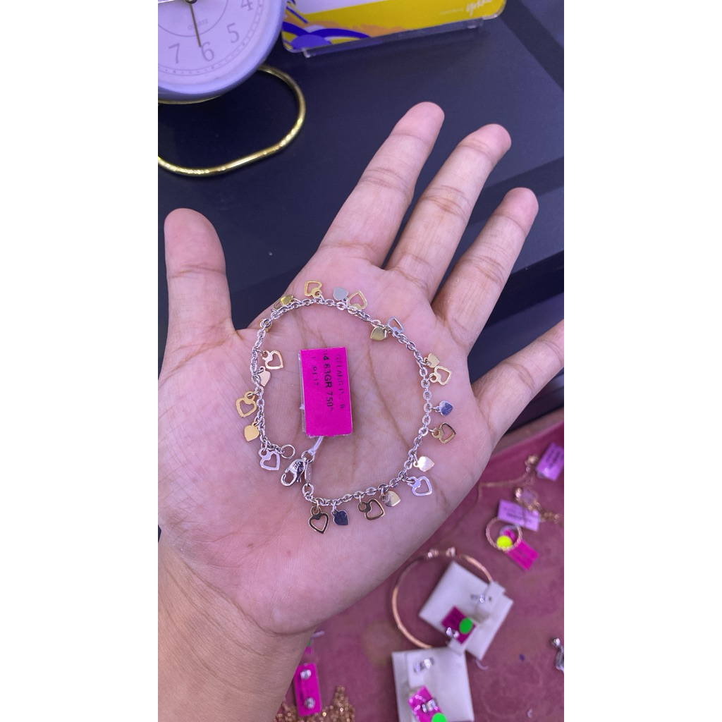 

etalase pesanan kakakak