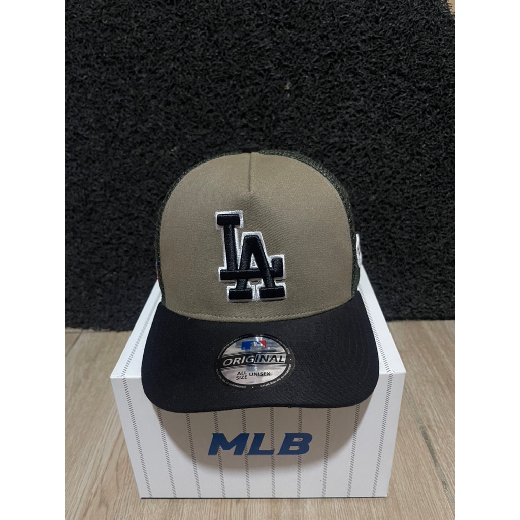 Logo LA Hitam List Putih BORDIR PINGGIR Bahan Bahan Abu Visor Hitam Topi Premium Pria Wanita