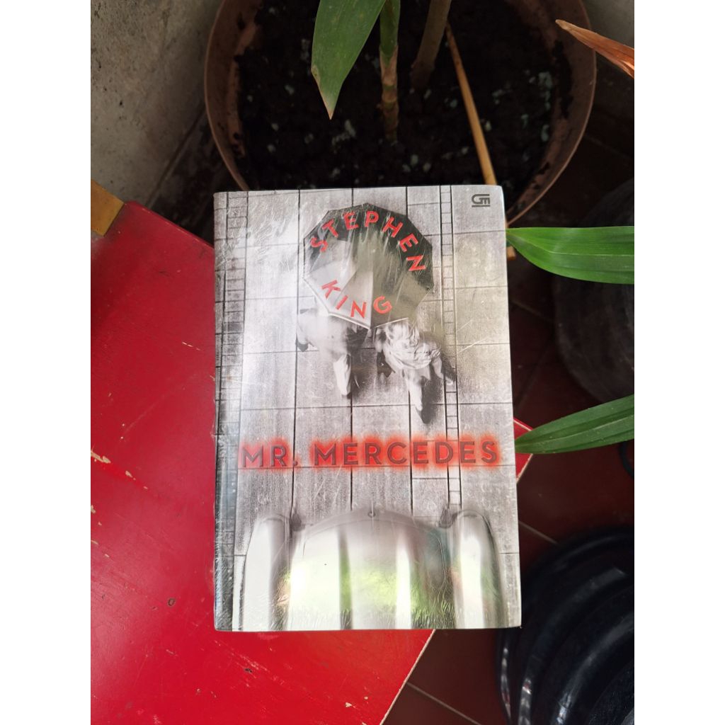 NOVEL MR MERCEDES STEPHEN KING