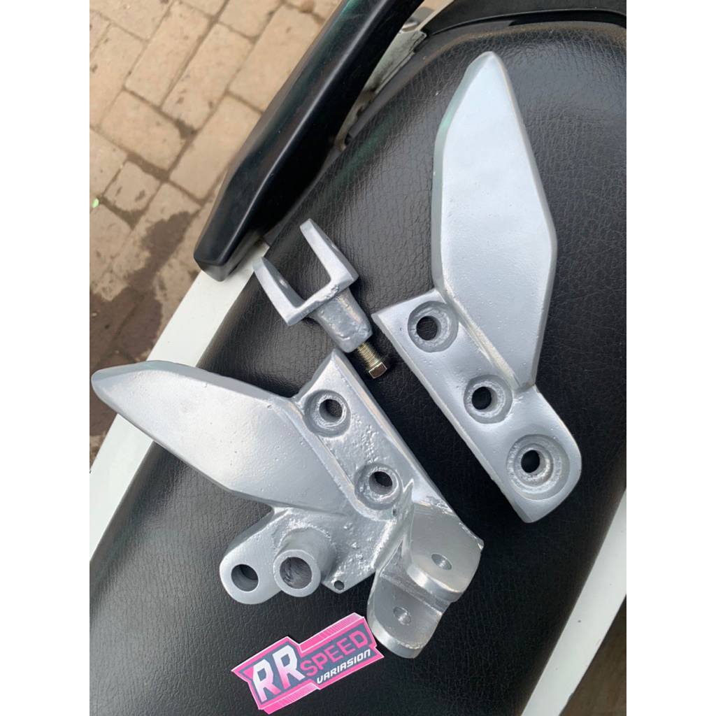 Dudukan Step Footstep Vixion Old/Lama Power Motor