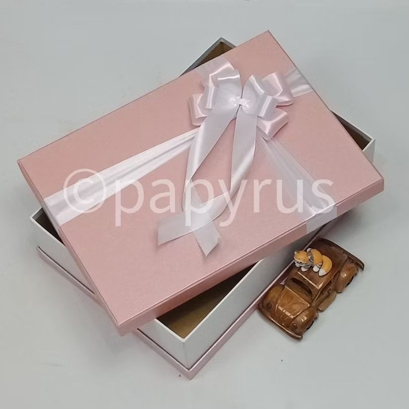 

PAPYRUS Sandwich 25x35 Tinggi 8cm Kotak Kado Gift Box Hardbox Hampers Hadiah V2