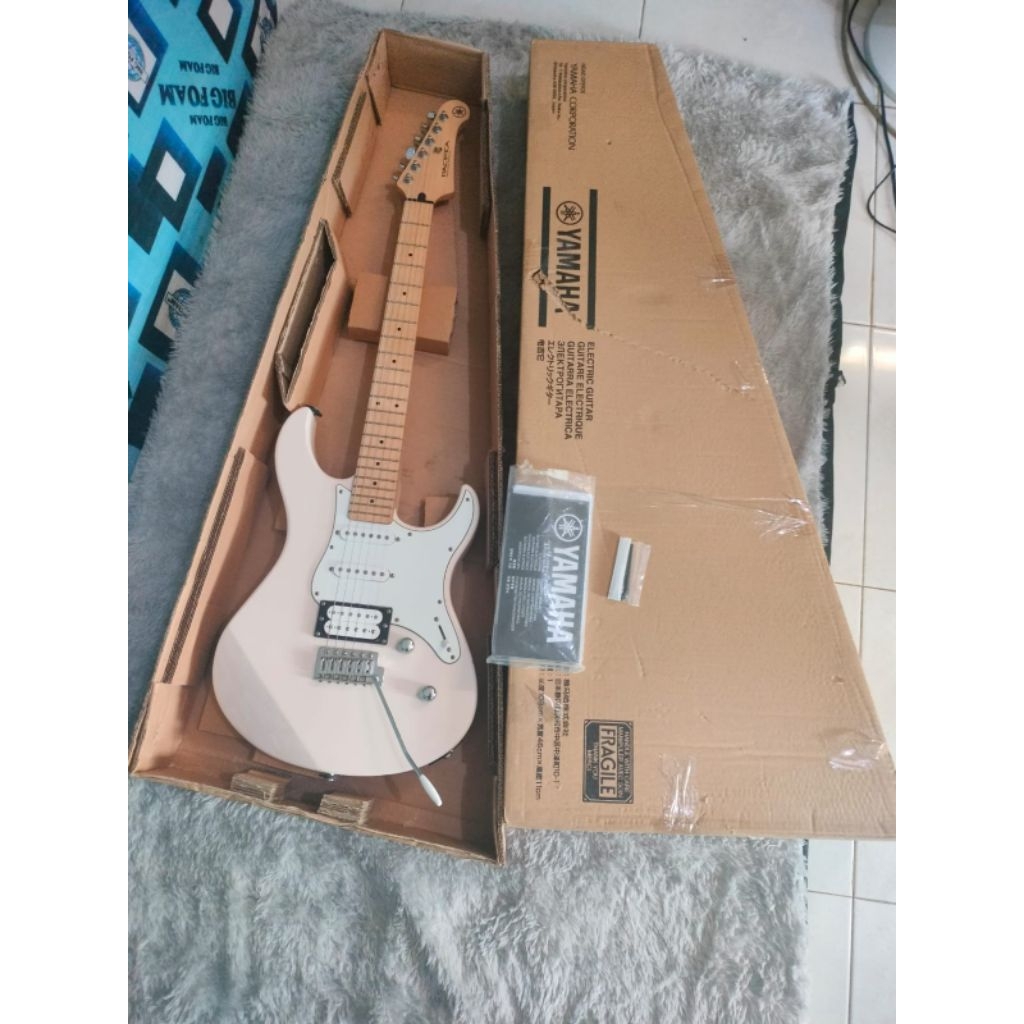 Yamaha Pacifica 112VM