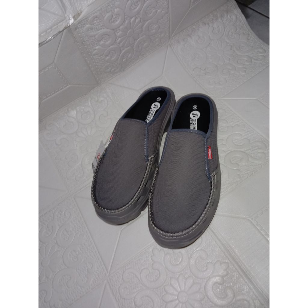 slop Ardiles sepatu slop pria slop terbaru slop Ardiles keren sepatu slop anti air