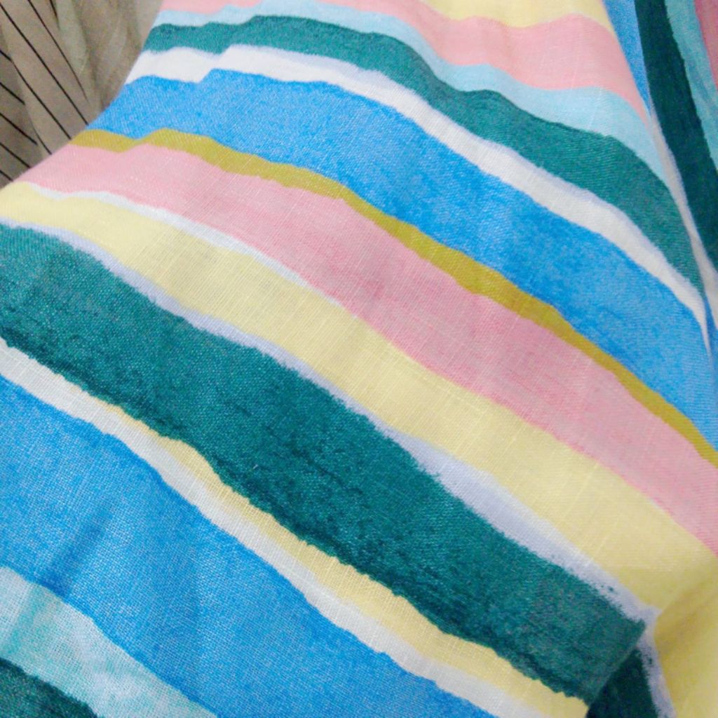 Kain Linen Motif Garis Warna-Warni – Bahan Adem untuk Baju, Tunik (Harga Kain Per½ Meter)