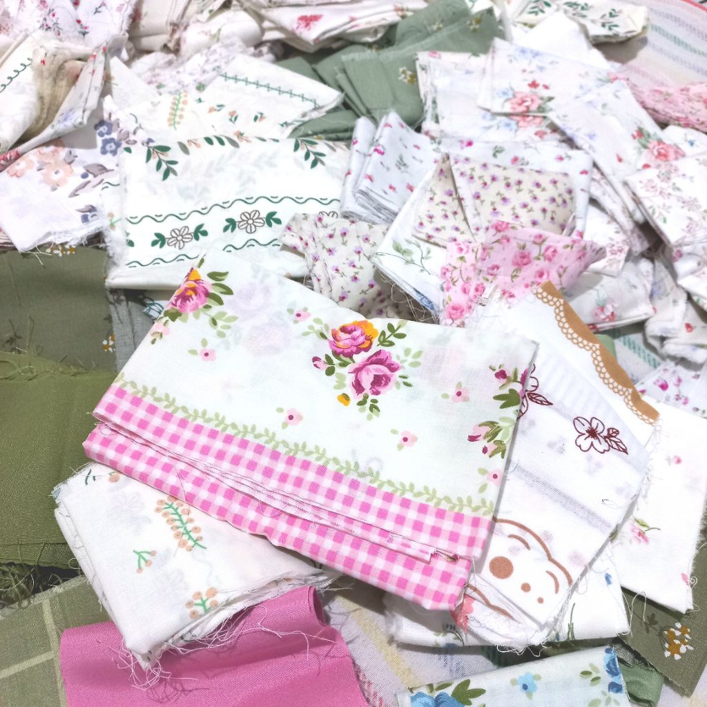 Kain Perca Katun Motif Bunga Kiloan