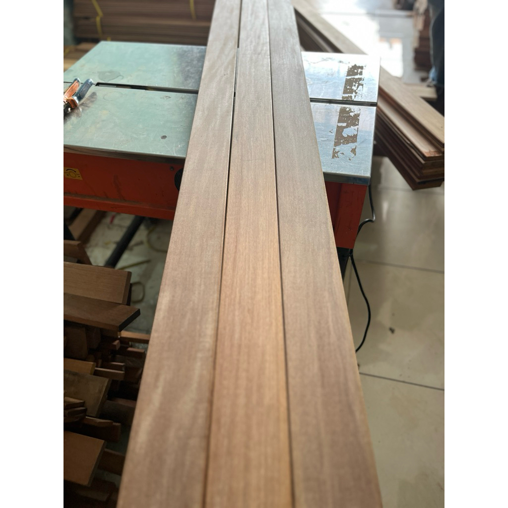 Decking Ulin Sulawesi lebar 9 polos / lantai kayu outdoor , kolam