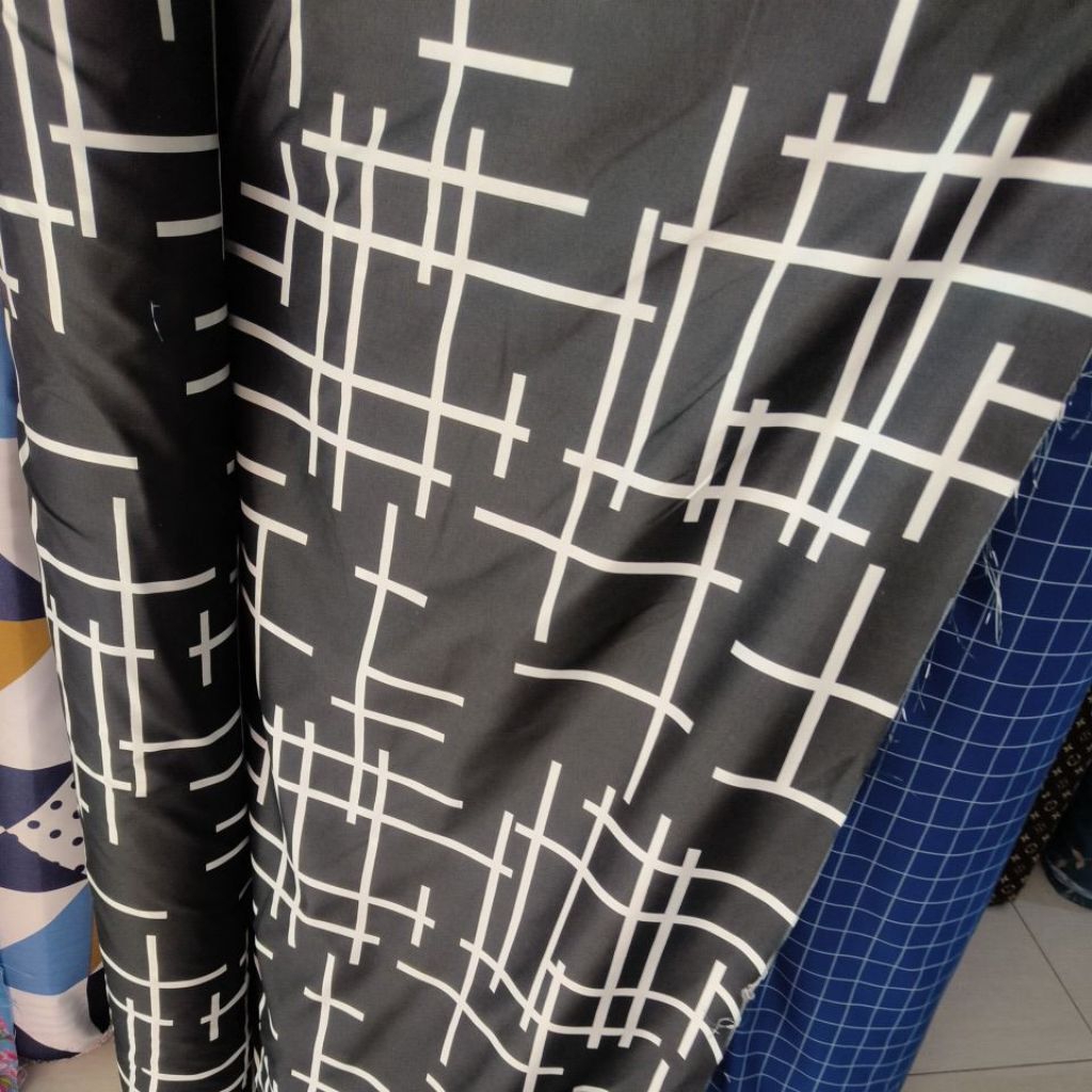 kain bahan untuk seprei microtex kotak hitam putih
