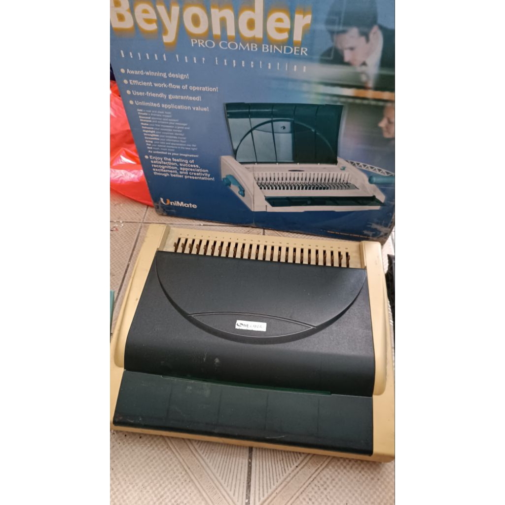 

Mesin jilid ring kawat merk Newmark