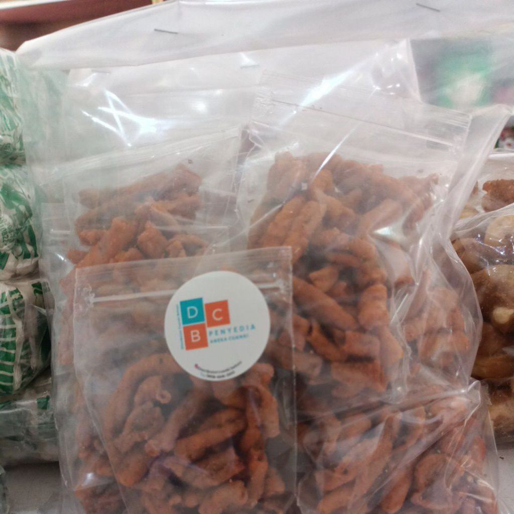 

Kripik Usus Pedas Daun Jeruk Renceng isi 10 Bks Renyah Kriuk