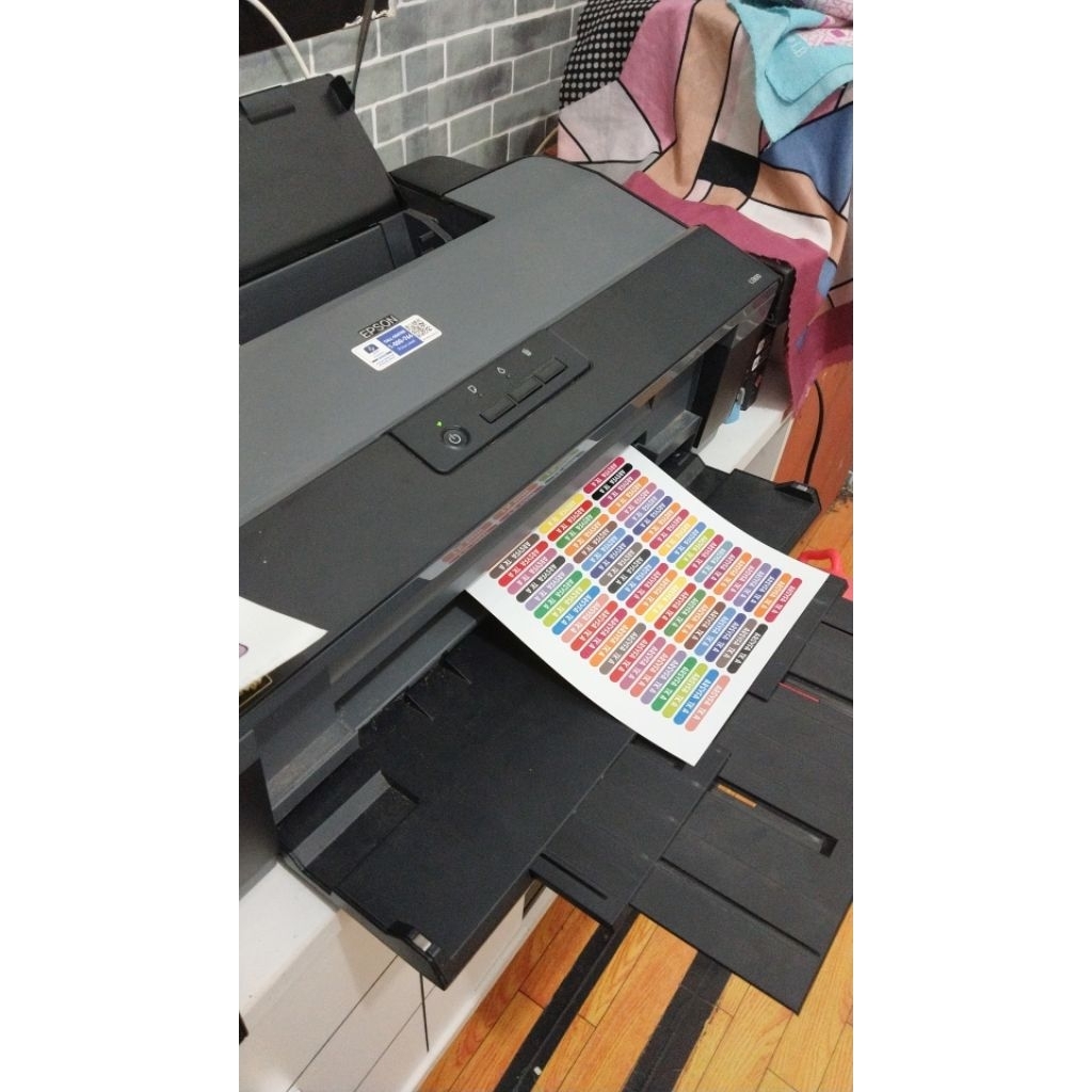 

Stiker Nama Untuk Pensil Pulpen