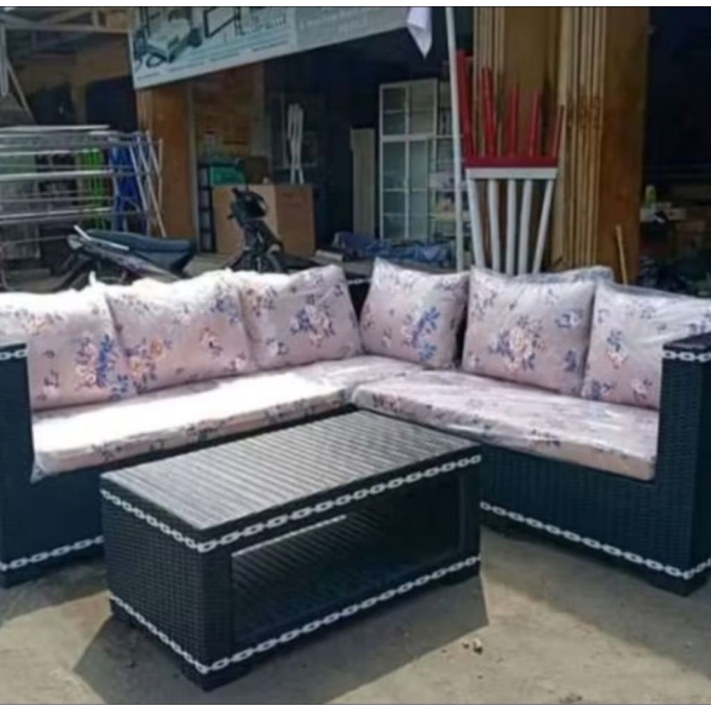 sofa ruang tamu rotan sintetis
