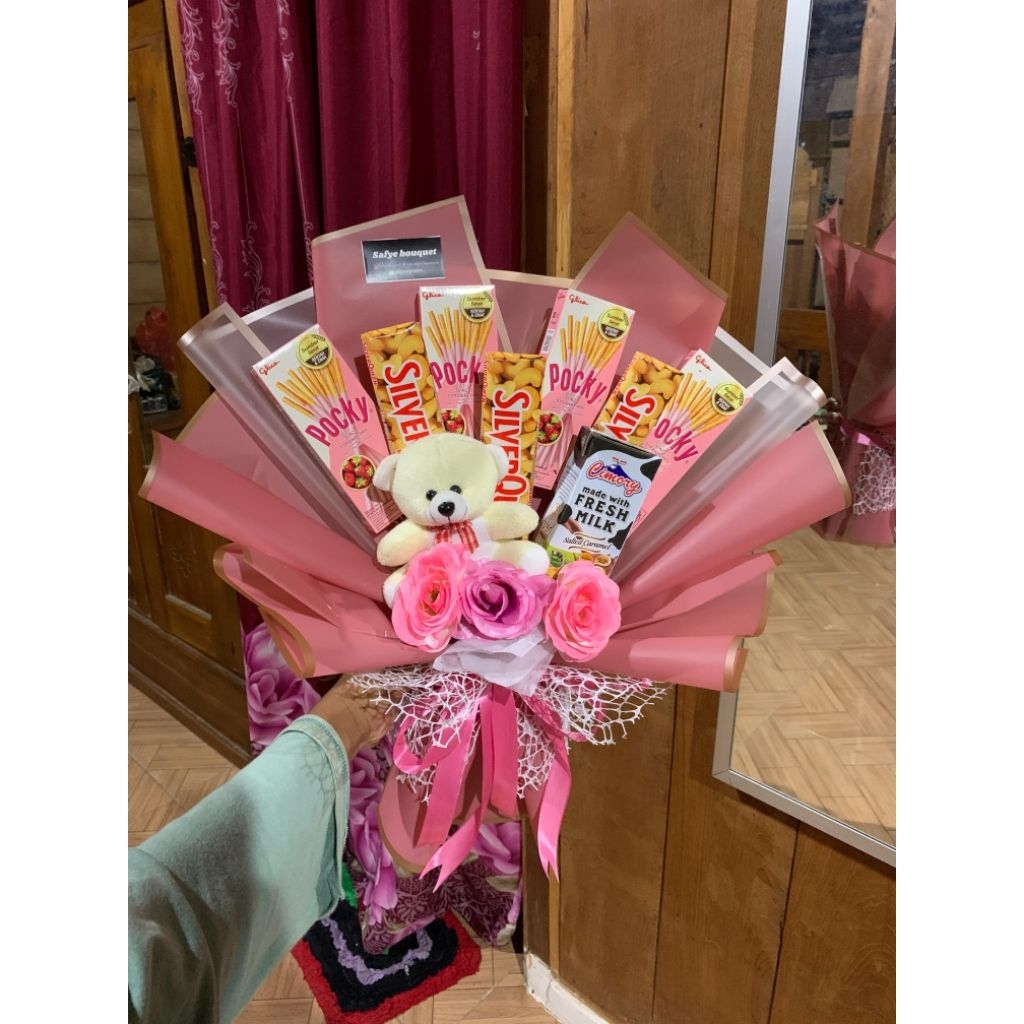 

Buket boneka+Silverqueen+Pocky+susu