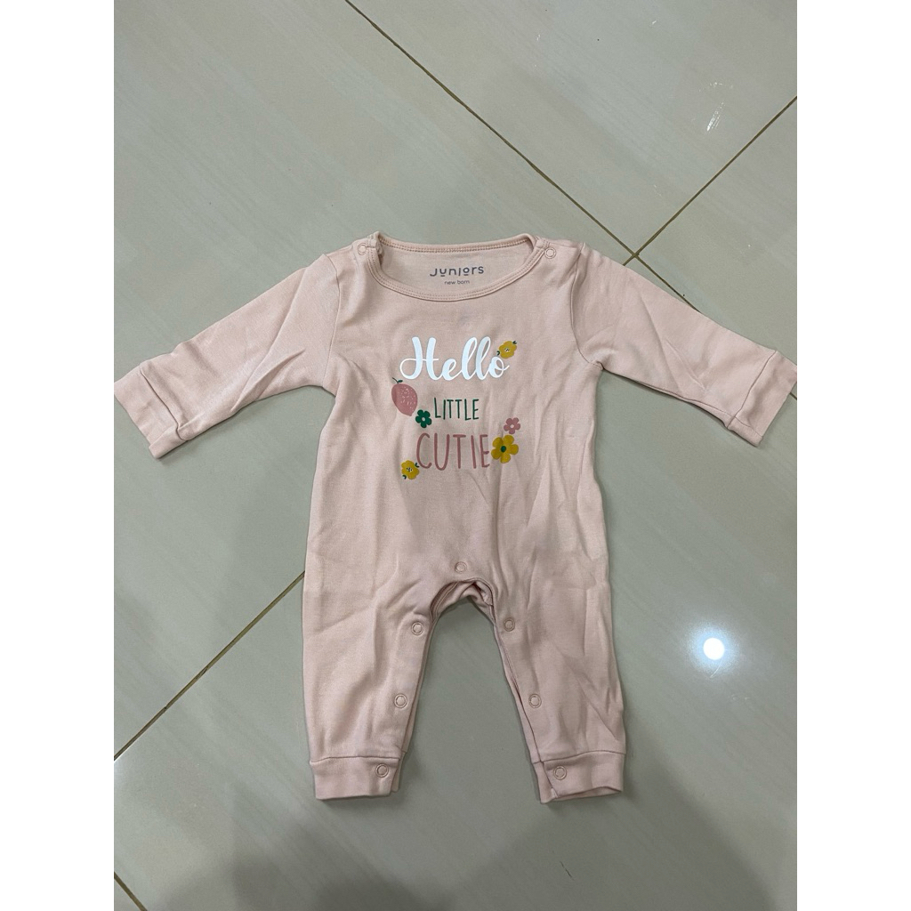 PRELOVED | JUNIORS Jumper bayi perempuan / baby girl size newborn