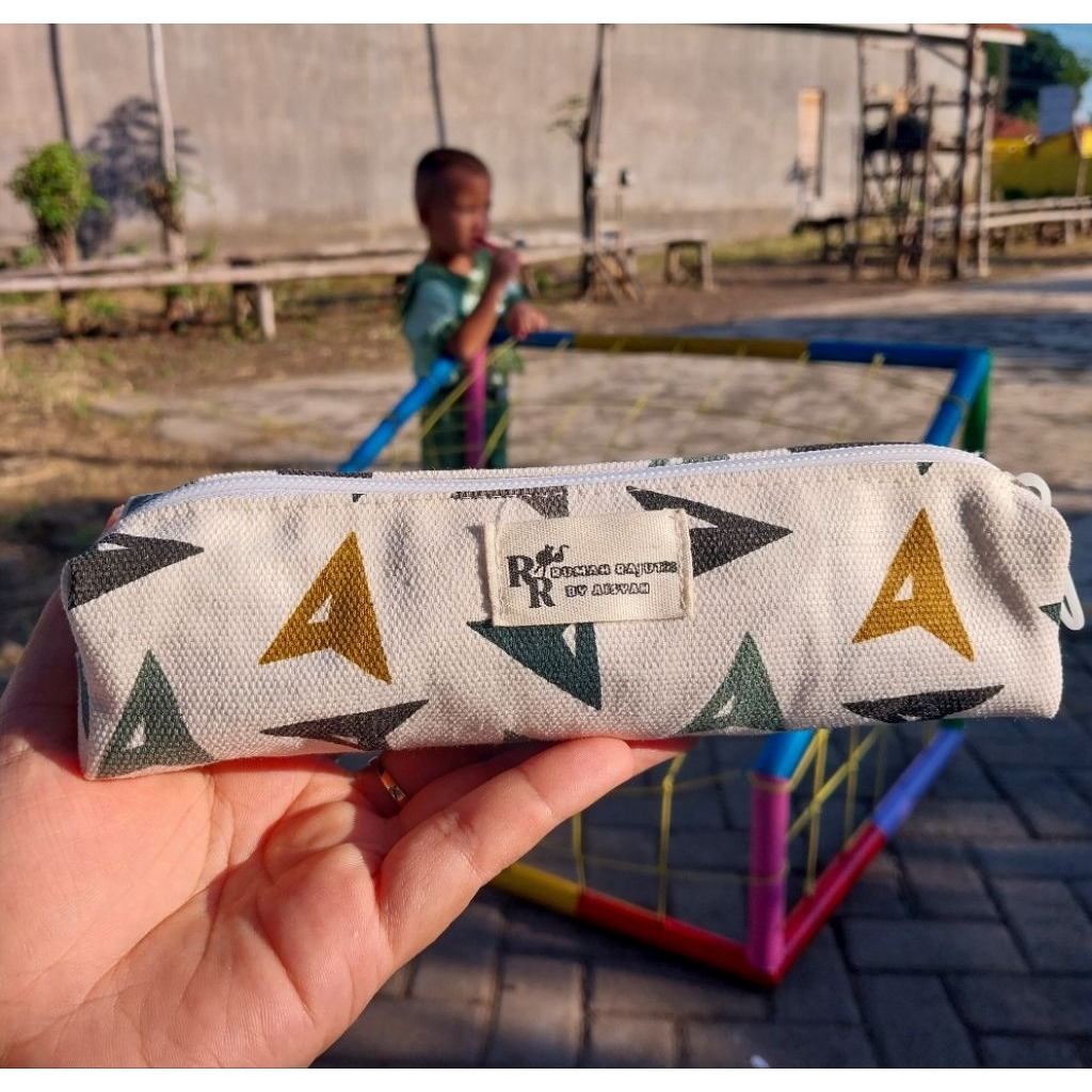 

Kotak pensil By Rumah Rajut