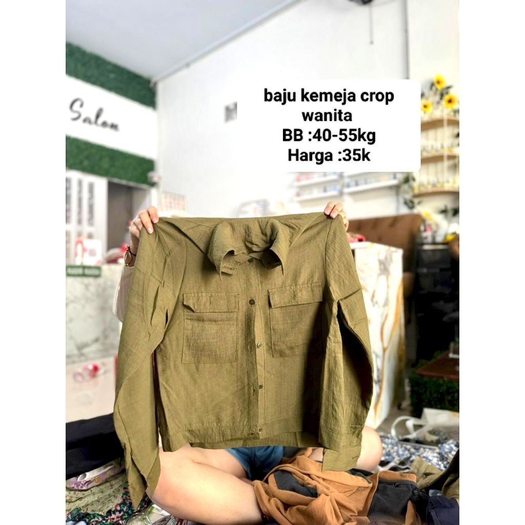 Baju kemeja crop wanita